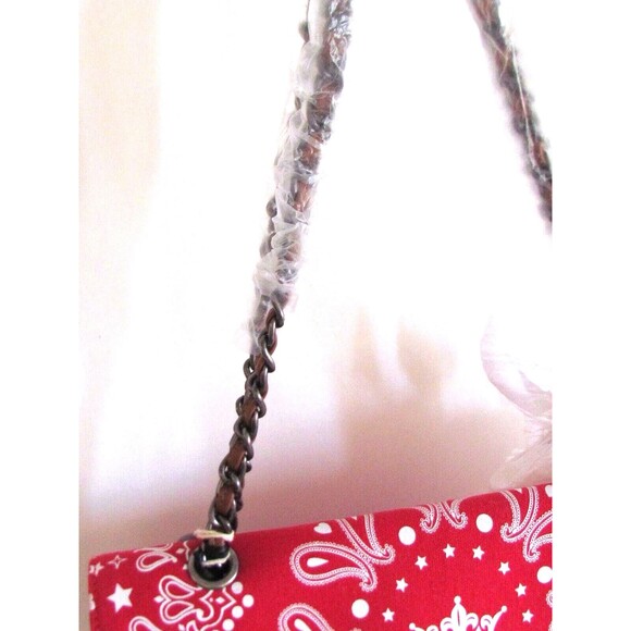 DESIGNER MIA BAG RED & WHITE BANDANA PRINT WHITE POM-POM CHARM CHAIN BAG - Picture 16 of 16